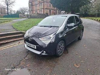 1.0 vvt-i x-clusiv euro 6 5dr (safety sense)