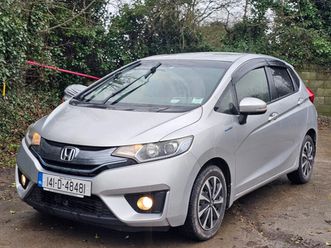 honda fit 2014 hybrid automatic €6900