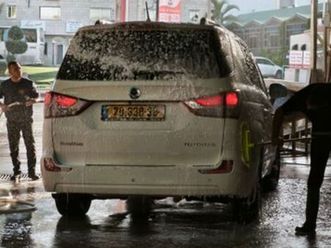 dlx אוט׳ פנאי-שטח 2.2 (178 כ״ס)