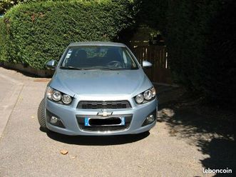 vend chevrolet aveo 2012