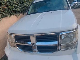 échange ou vends dodge nitro