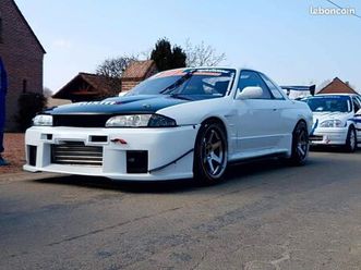 nissan skyline r32 gtr