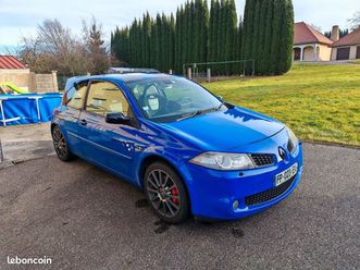 v ou ech mégane 2 rs r26 f1 team / recaro