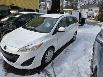2012 mazda5 in extremely good condition