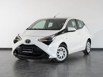 aygo connect 1.0 vvt-i 72 cv 5 porte x-play mmt
