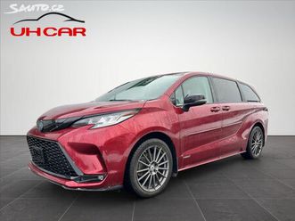 toyota sienna 2,5 odp. dph hybrid xle sport