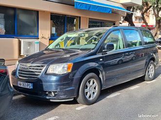 grand chrysler voyageur