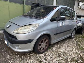 peugeot 1007 fuori tutto!!!!!!!!!diesel