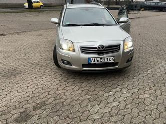 toyota avensis 2,2d 05/27
