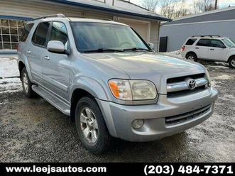 *2006 toyota sequoia sr5*4x4**3-row*tracs*free carfax*vry good cond*
