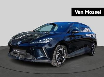 mg mg4 64 kwh luxury | van mossel automotive group