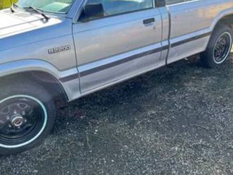 ***1989 mazda b2200 truck***