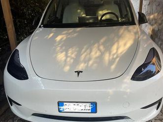 tesla model y long range dual motor trazione integ