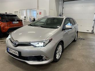 touring sports 1,8 hybrid premium - toyota approved - navi - peruutuskamera + tutkat!