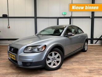 volvo c30 - 2.0 momentum / cruise / clima / lm-velgen /