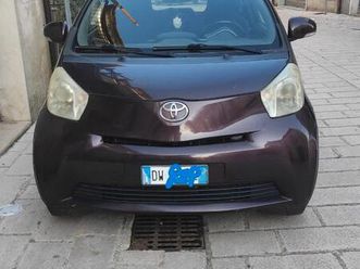 toyota iq