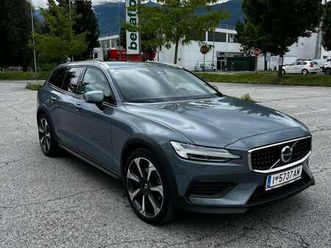 volvo v60 cross country b4, awd mild hybrid plus bright