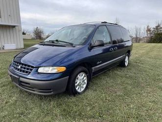 1999 plymouth voyager- great condition