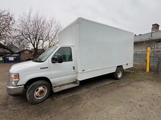 2014 - e450 cube van v10 - 74,500 km