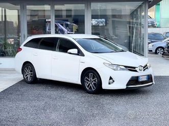 toyota auris 1.8 hybrid 99cv e5 neo - 2014