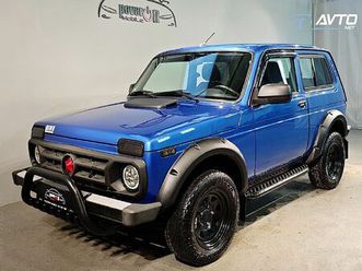 lada niva 4x4 1.7 61kw kljuka el.stekla led