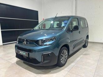 taille m - 1.5 bluehdi 100ch s&s plus 5 places