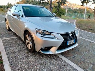 lexus is300 h . 2013
