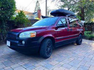 2005 saturn relay minivan. (w/ camper or minivan setup) - 4-door
