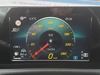 mercedes-benz 220d 8dct progressive navi/led/ehk/acc/shz/pano