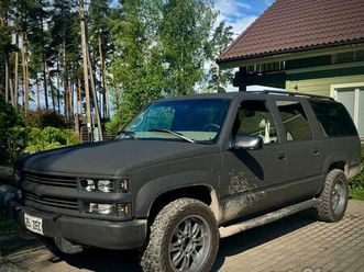 chevrolet suburban 5.7 184кв