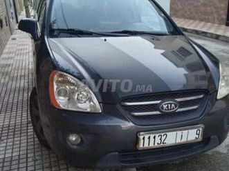 une voiture à vendre kia carens