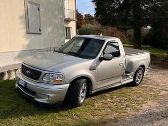 ford f150 svt “lightning” 2001 5.4 v8 supercharged