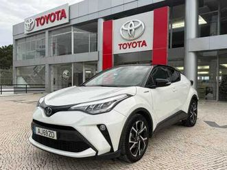 toyota c-hr 2.0 hybrid square collection