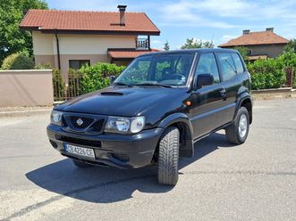 nissan terrano 2.4 3,500 eur