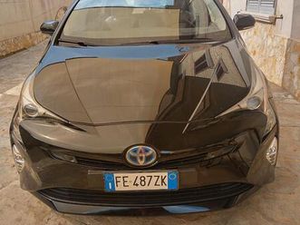 toyota prius 1.8 style