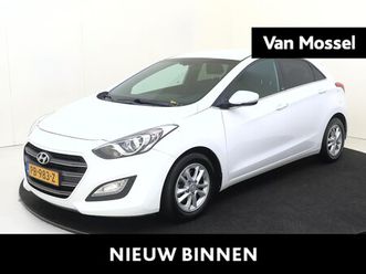hyundai i30 - 1.6 gdi go 2016