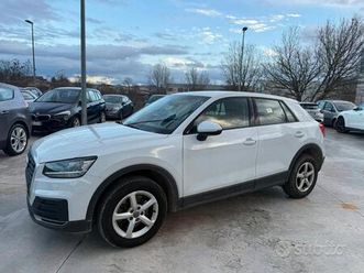 audi q2 1.6 tdi -s tronic- bianco perla
