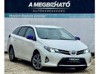 toyota auris touring sports 1.8 hsd lounge (automata) 151e km. friss szerviz. garancia