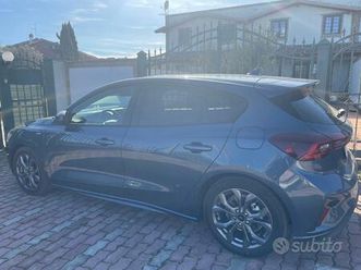 ford focus st line x