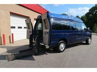 2010 ford e150 full size (wheel chair accessible van)