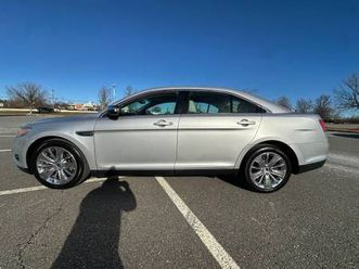 2011 ford taurus limited 64,000 miles!!!!
