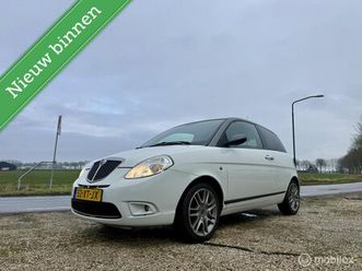 lancia y(psilon) - ypsilon 1.4-16v sport, bj 2007, airco, apk feb 2027