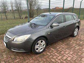 opel insignia sports tourer 1.4 start-stop szervizkönyv (100-ekm) 1év garancia