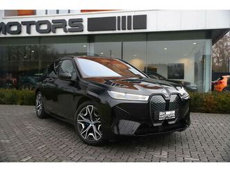 bmw ix xdrive40 76.6kwh -trekhaak-hud-h/k-massage-360-