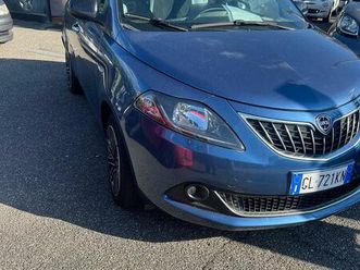lancia ypsilon 1.0 hybrid