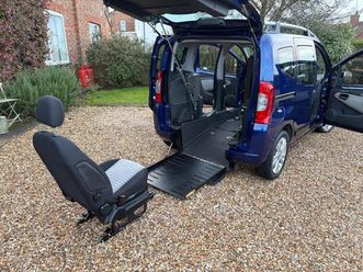 2011 (61) fiat qubo 1.3 four seater drive from wheelchair or passenger in wheelchair 5door