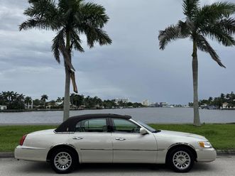 1999 lincoln town car cartier low 65k miles clean carfax continental