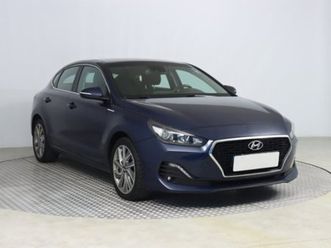 hyundai i30 fastback, 1.4 t-gdistyle , čr,1.maj,