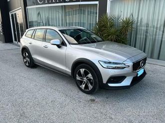 volvo v60 cross country d4 190cv awd business plus