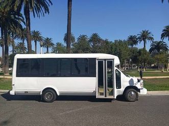 2013 ford e-450 party bus limo